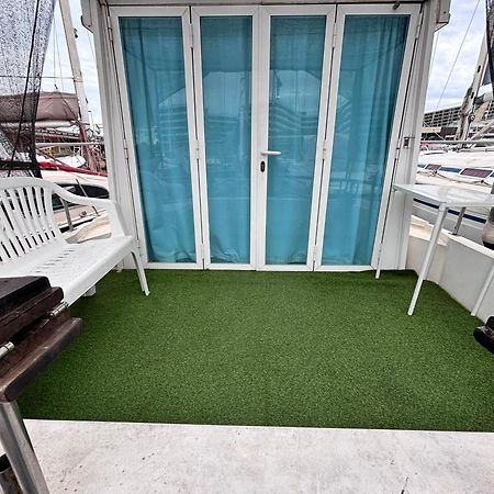 Hotel Wonderful Boat For Families And Friends Sant Adria de Besos Exteriér fotografie